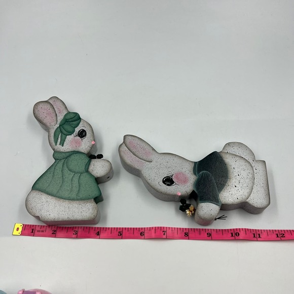 Vintage Wooden Painted Spring Bunny Rabbit Pair 90's Shelf Sitter Figurine Decor - Picture 4 of 7
